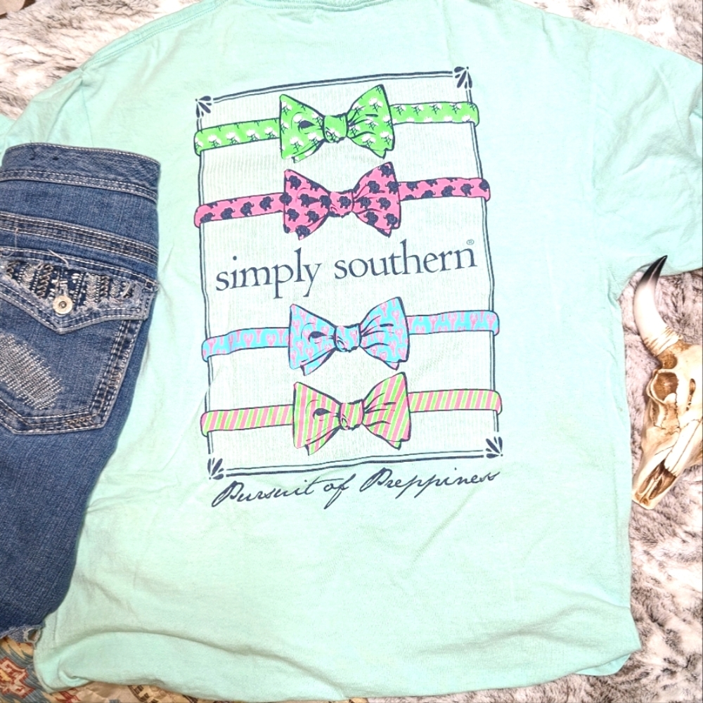 🎀Simply Southern Pursuit of Preppiness T-Shirt 🎀